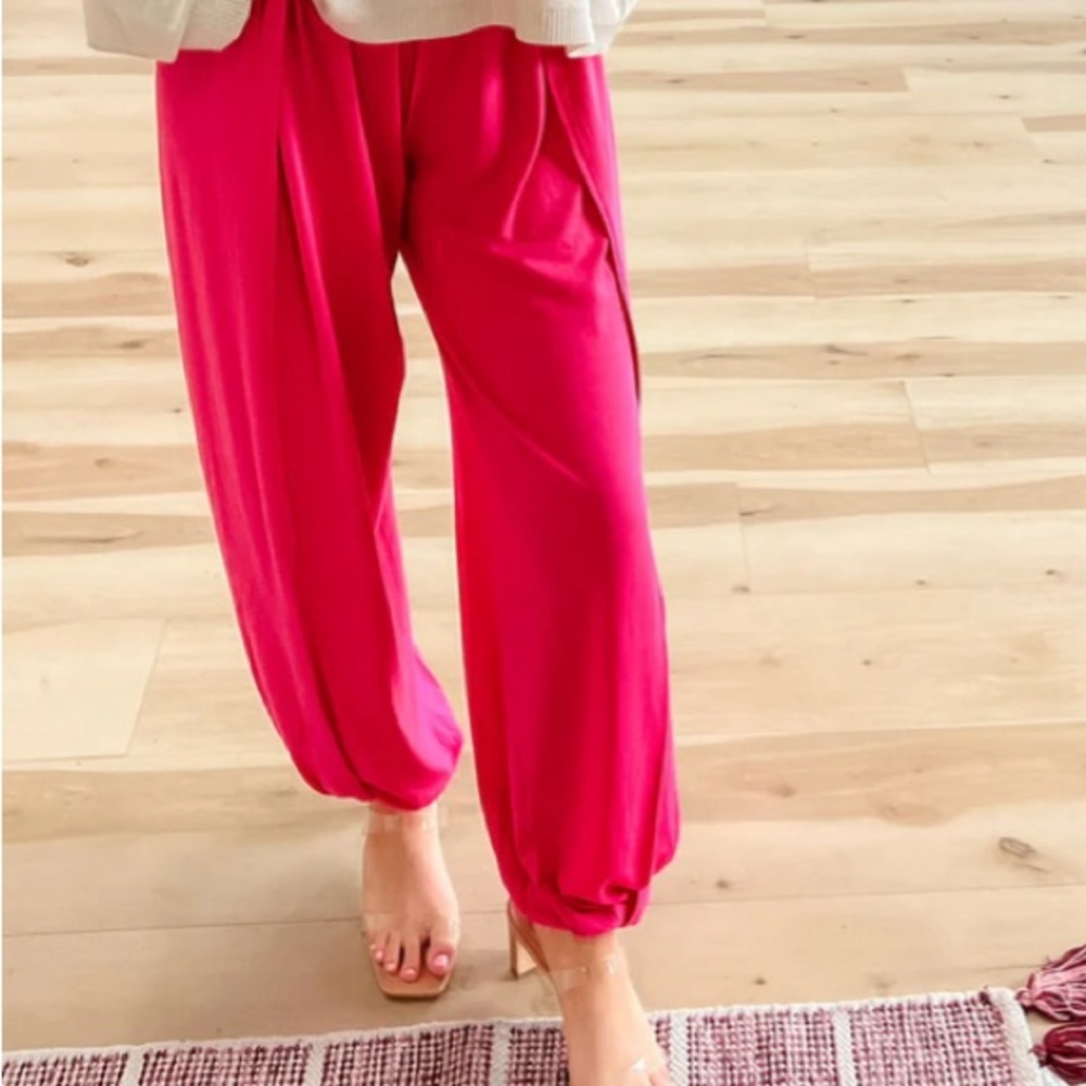 π Host Pick π SPLIT SIDE PANTS - Picture 3 of 4